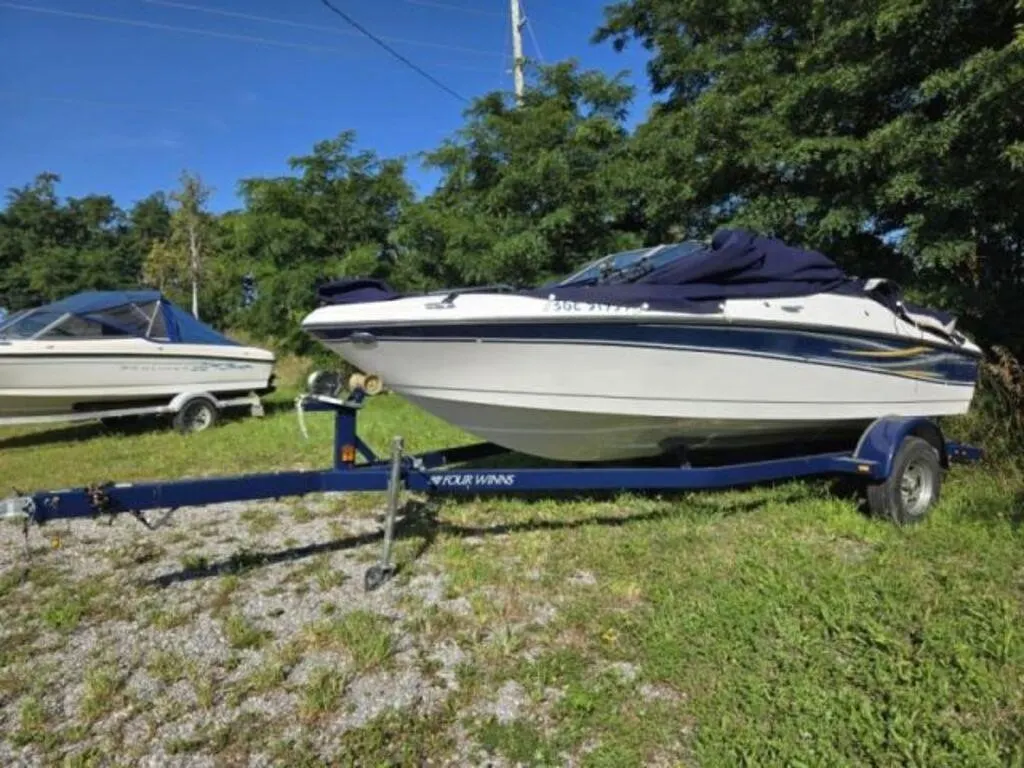 2006 Four Winns 180 Horizon Bowrider
