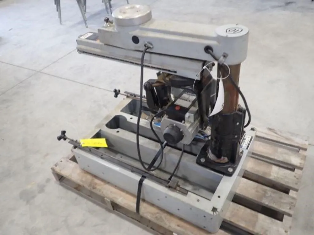 Delta 10 In. Radial Arm Saw