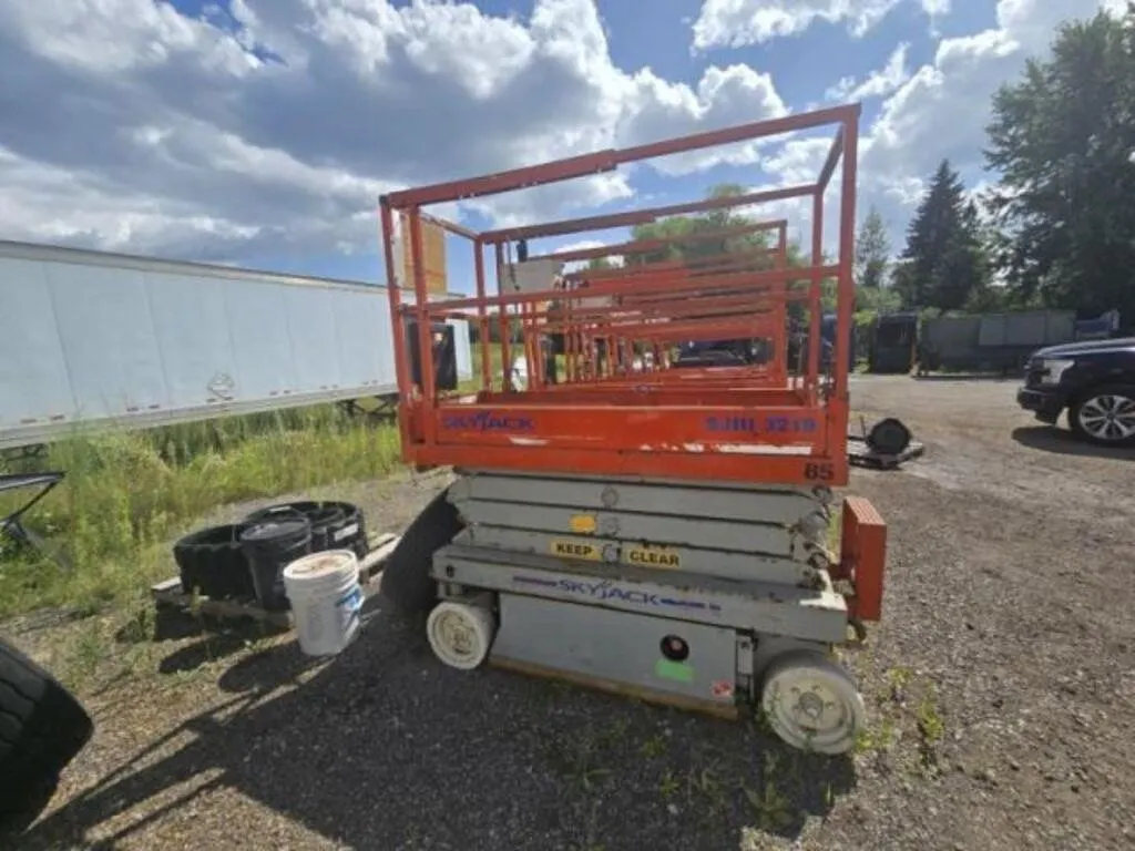 2006 Skyjack SJ111 3219 19 Ft Scissor Lift