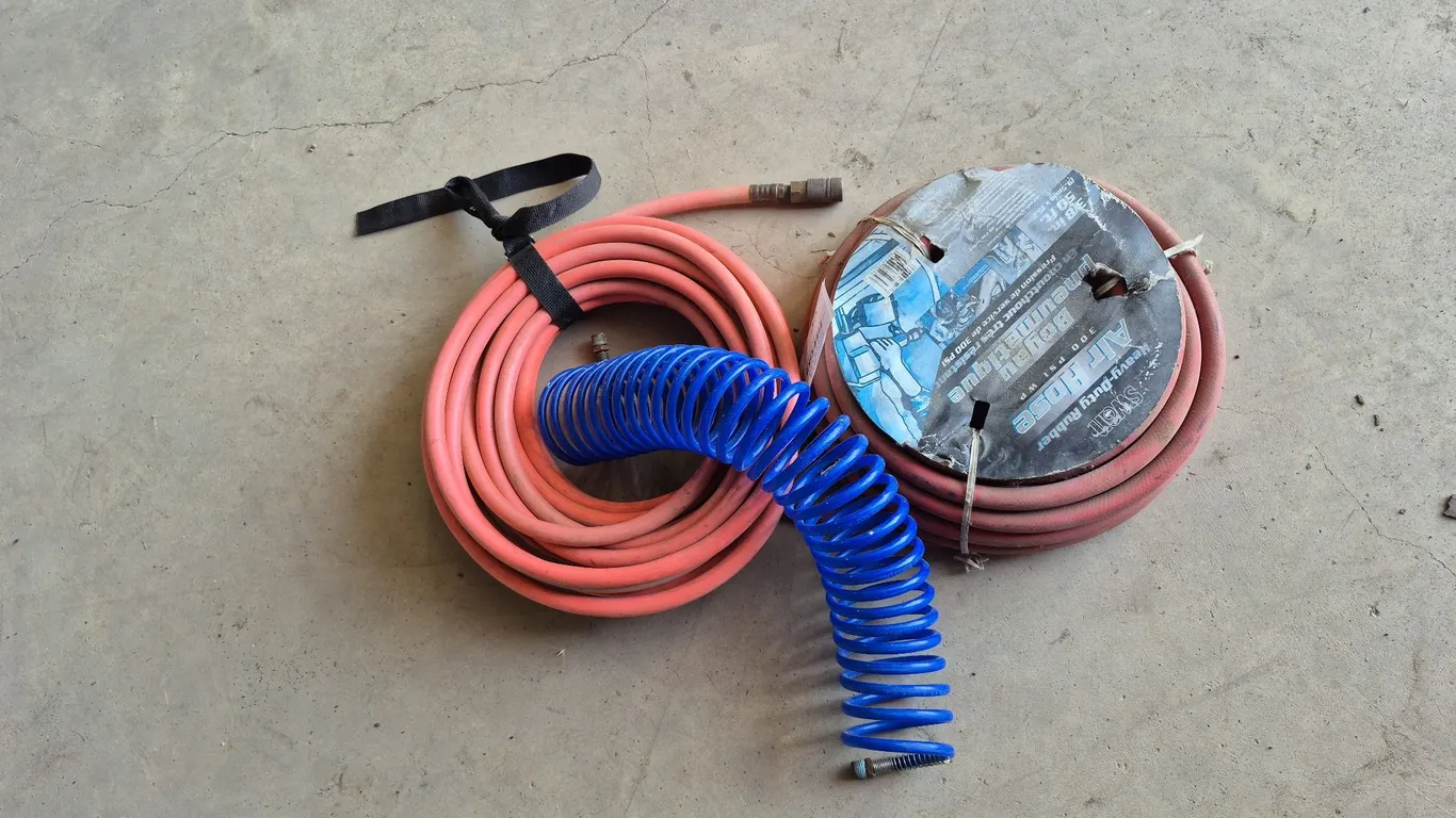 2 - 50' Air Hose 3/8"