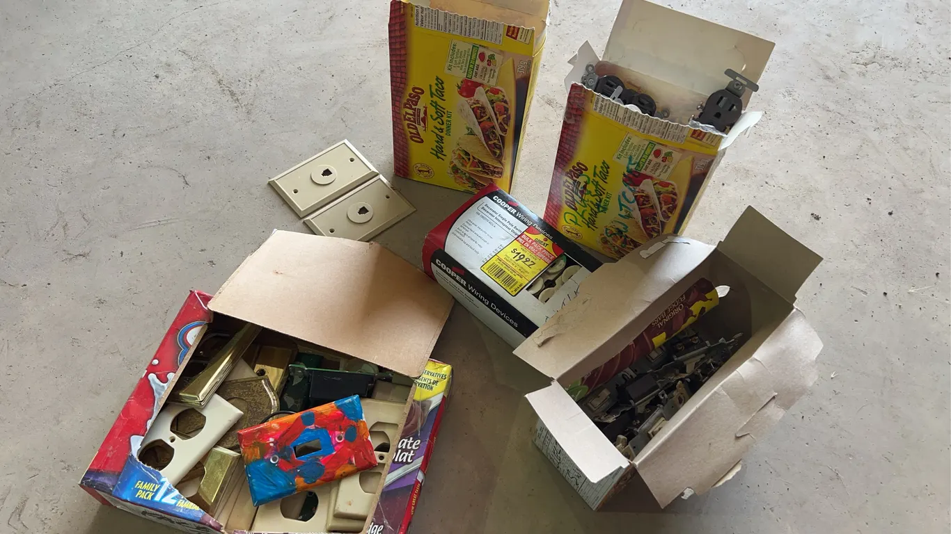 Assorted Electrical Items