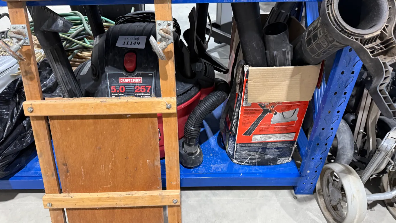 Craftsman 5hp Shop Vacuum With All Attachments, Creeper and Leaf Blower