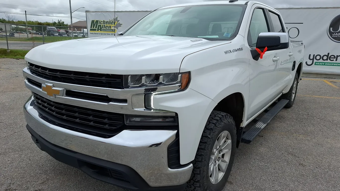2021 Chevrolet Silverado 1500 4x4 LT 4dr Crew Cab 5.8 ft. SB w/1LT