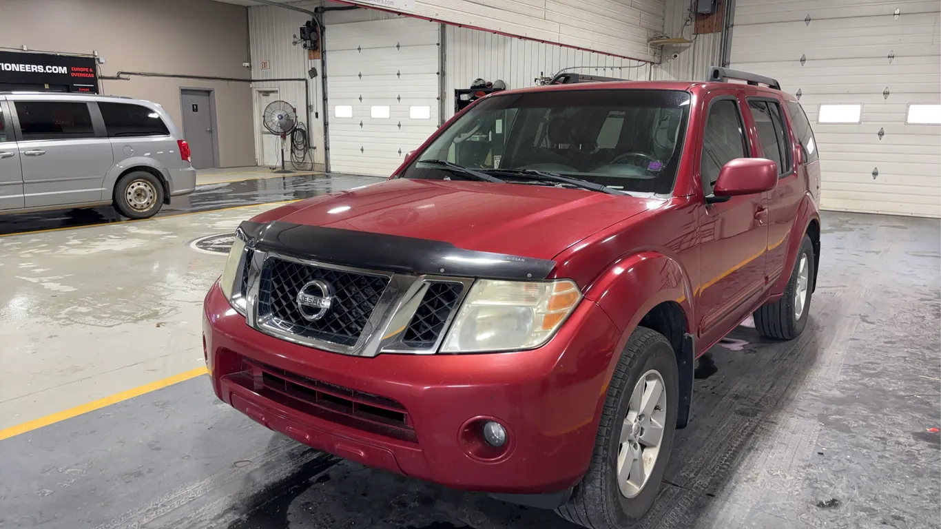 2009 Nissan Pathfinder 4WD SE 4dr SUV