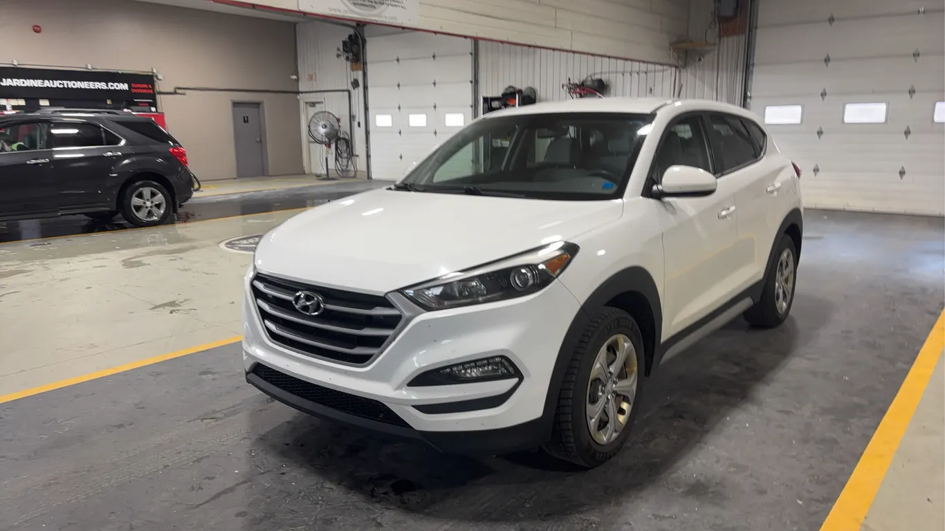 2017 Hyundai TUCSON AWD SE 4dr SUV