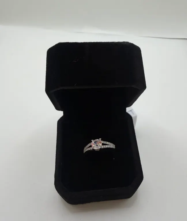 925S 0.8ct Simulated Diamond (CZ) Chanel Ring -Resizable~New!