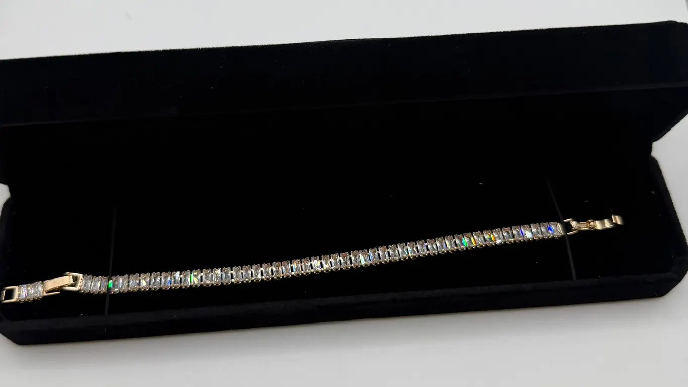18K Gold Plated 5.0mm Emerald Cut Simulated Diamond (CZ) Tennis Bracelet~New!