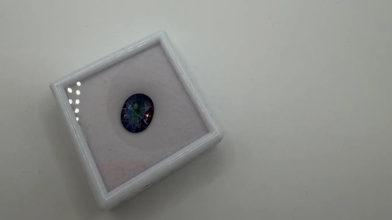 3.8ct Natural Mystic Quartz-Untreated~New!