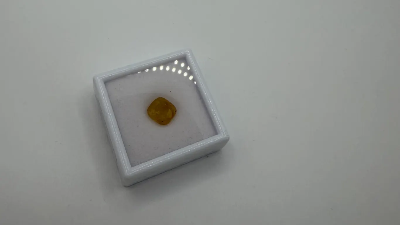 6.5ct Natural Yellow Sapphire- Untreated~New!