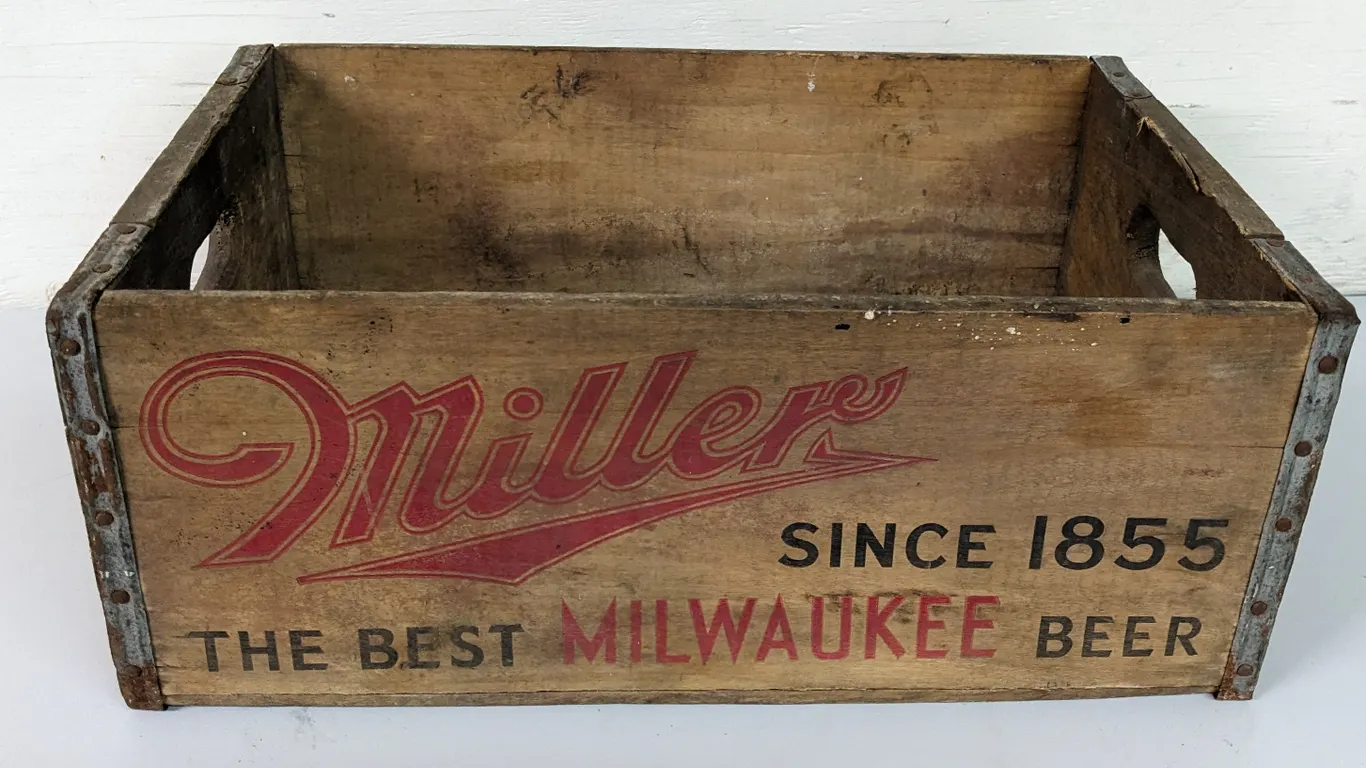STEINIE BOTTLE WOOD CRATE CASE MILLER BEER MILWAUKEE WISCONSIN