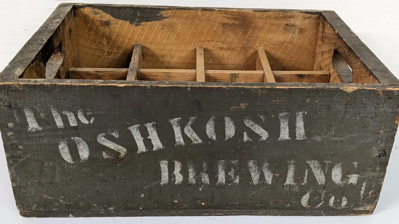 PRE PROHIBITION WOOD BEER CASE CRATE THE OSHKOSH BREWING CO OSHKOSH WISCONSIN
