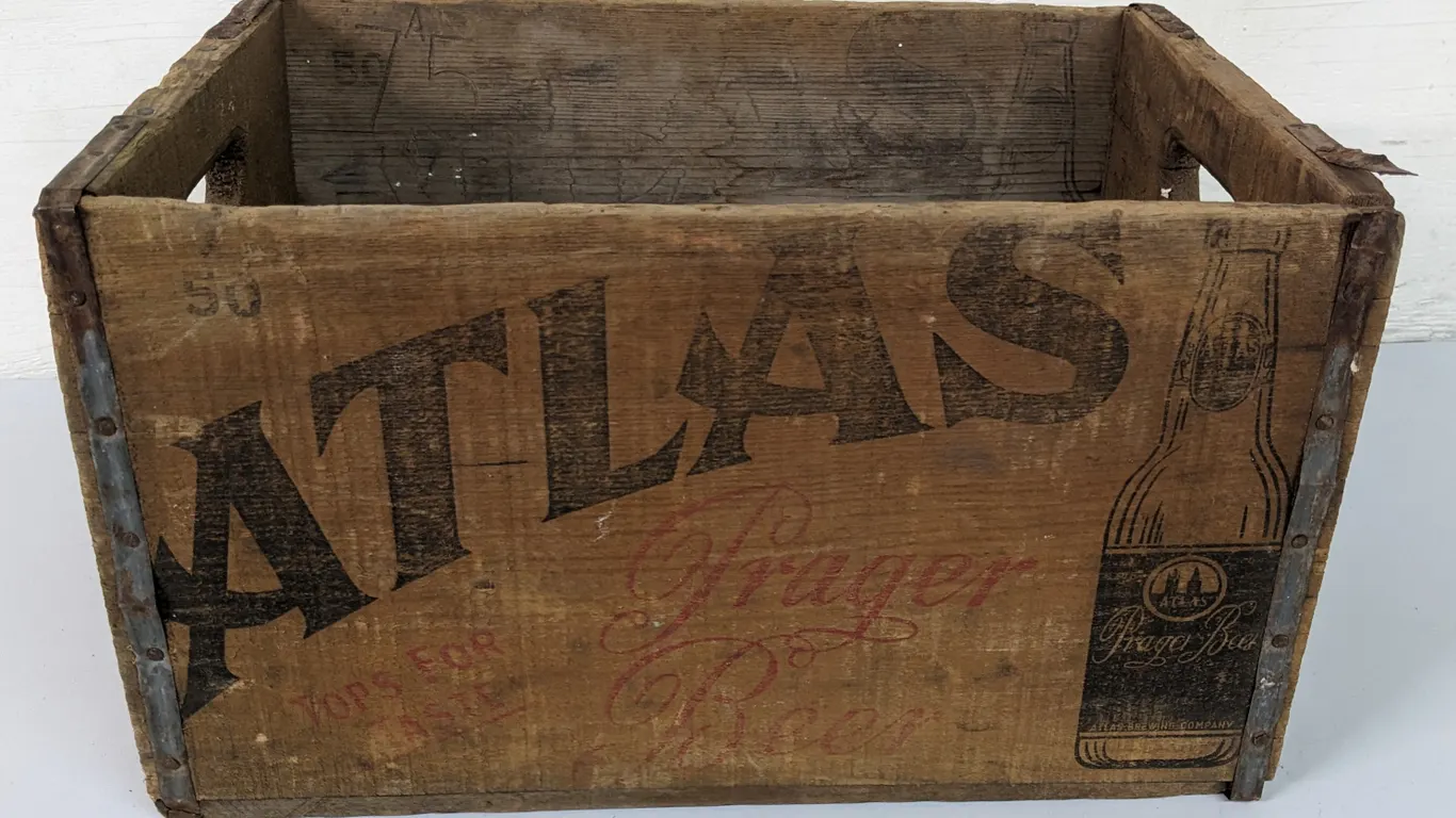 WOOD CASE CRATE ATLAS PRAGER BEER ATLAS BREWING CO CHICAGO ILLINOIS