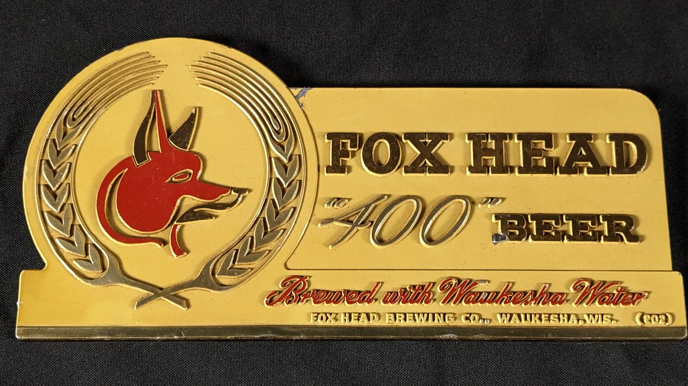 FOX HEAD 400 BEER PRESSED FIBRE SIGN WAUKESHA WISCONSIN
