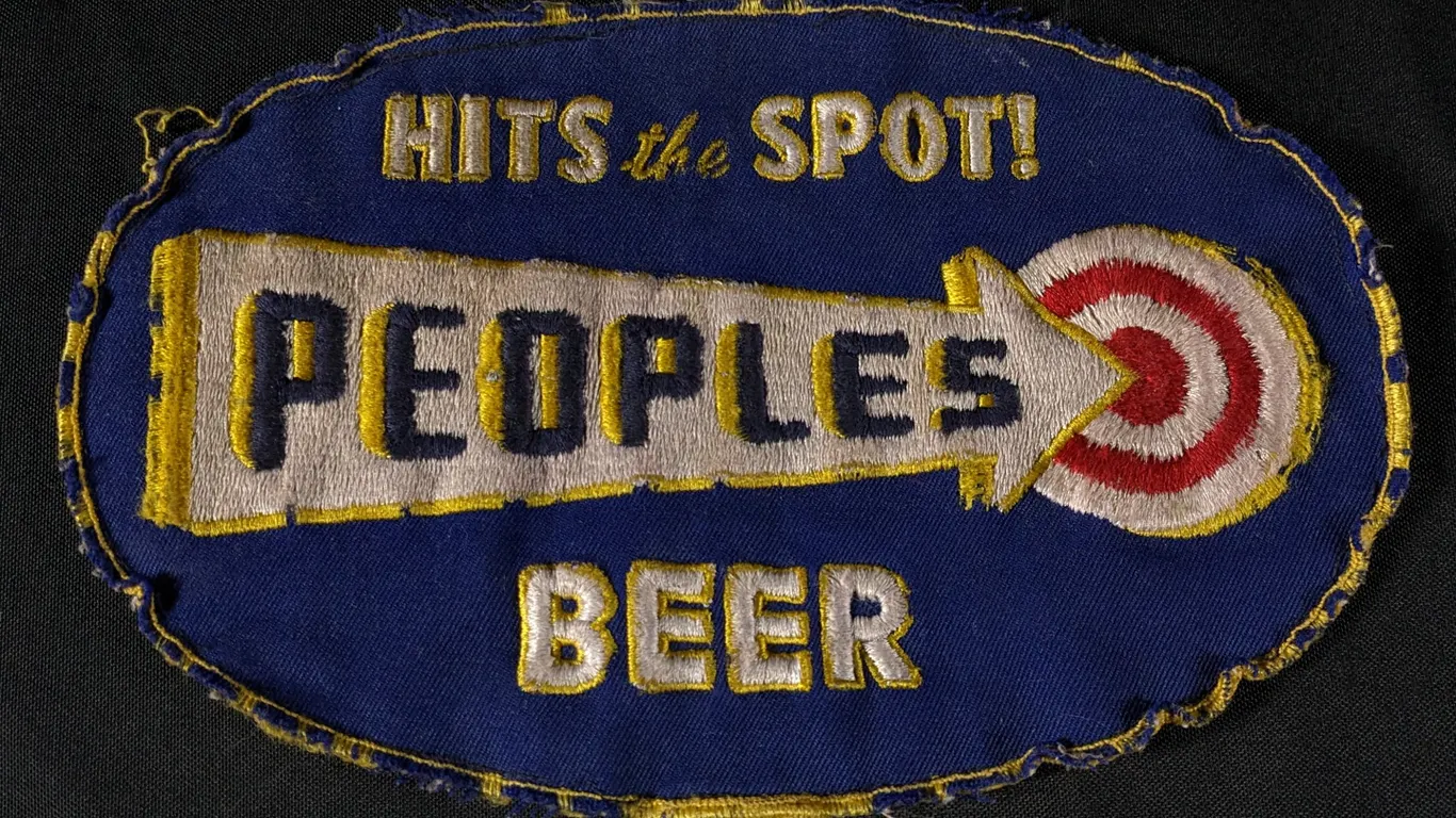 LARGE UNIFORM BACK PATCH PEOPLE'S BEER HITS THE SPOT OSHKOSH WISCONSIN
