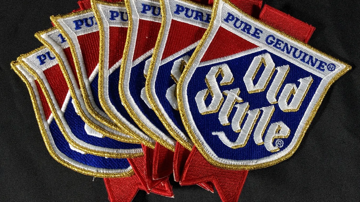 8 LARGE VINTAGE UNIFORM BACK PATCHES HEILEMANS PUR GENUINE OLD STYLE BEER