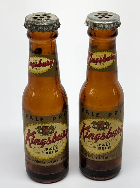 MINI BEER BOTTLE SALT & PEPPER SHAKERS PALE DRY KINGSBURY BEER SHEBOYGAN WISCONSIN