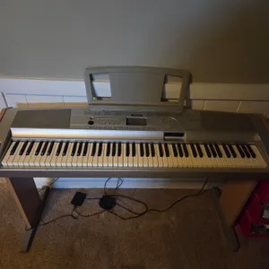 Electric Keyboard