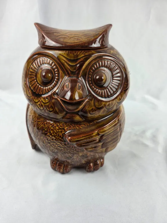 Large owl Cookie Jar