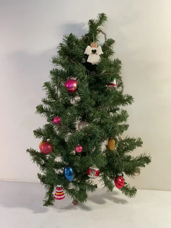 Wall tree