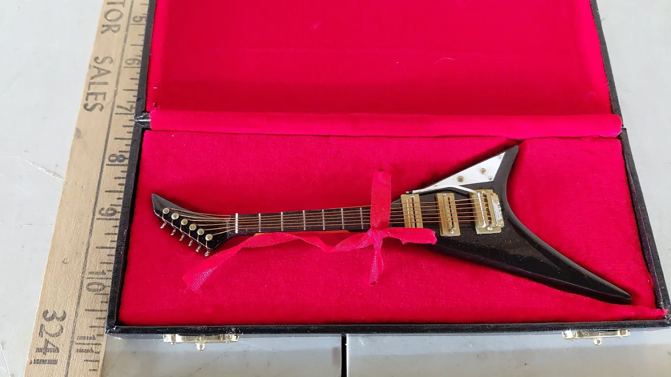 Miniature Randy Rhoads V-Style Electric Guitar Replica W/Carry Case 8.5"X3.5"X1.25"