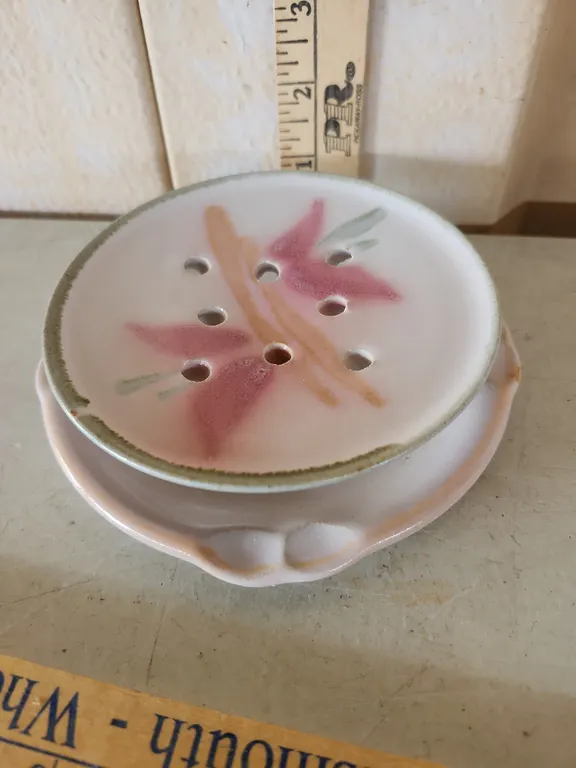 Vintage Signed Pottery Soap Dish 5.75"X1.25"