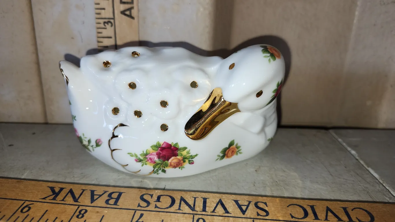 1962 Royal Albert "Old Country Roses" Porcelain Duck Pomander 5"X2.5"X3"