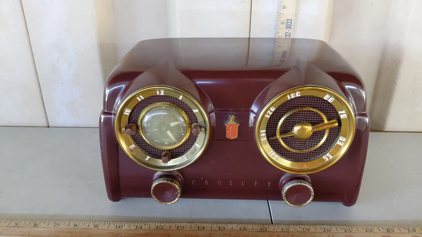 Vintage Crosley Alarm Clock Radio 13.5"X7"X7.5"