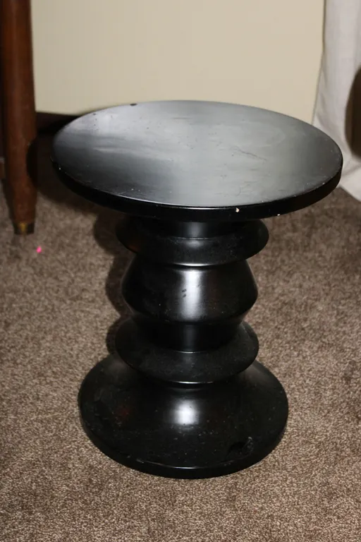 Pedestal Side Table