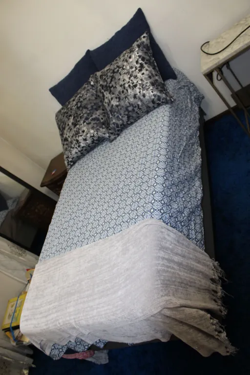 Bedding & Pillows