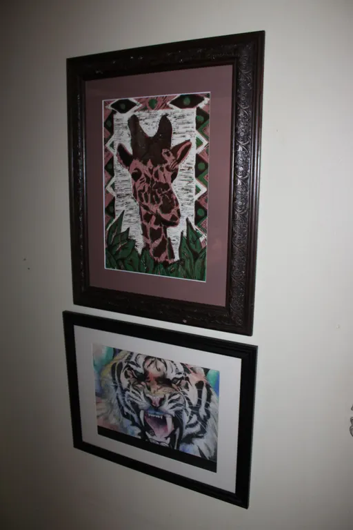Giraffe & Tiger Art