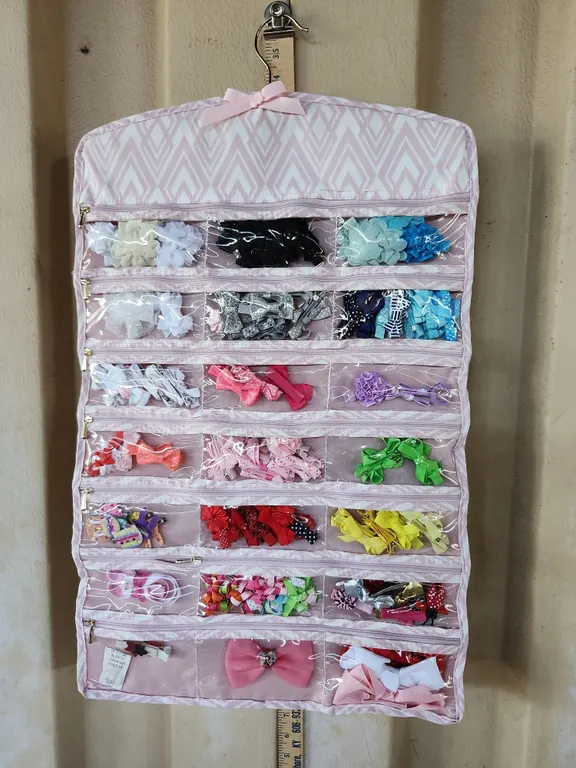 Organizer & Assorted Hair Clips/Bows