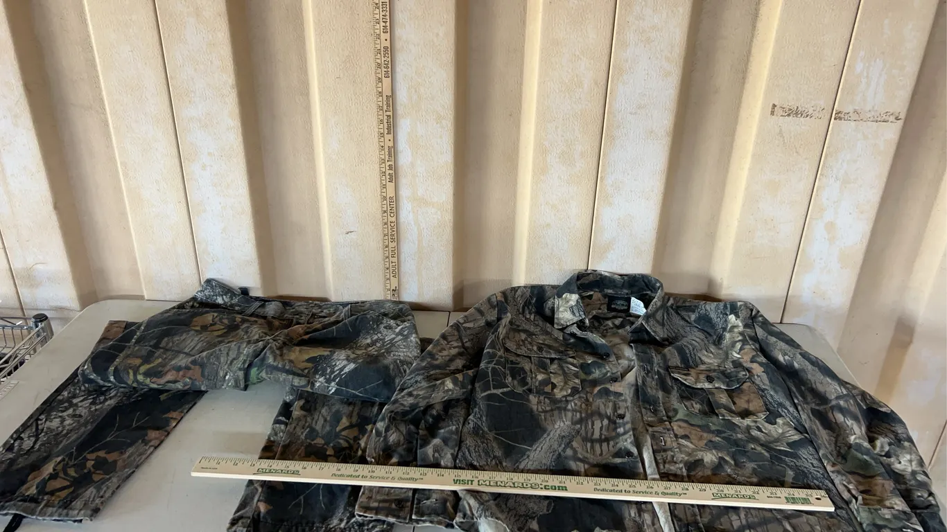 Wolf Mountain Hunting Wear Medium Camo Pants & Button Up Shirt