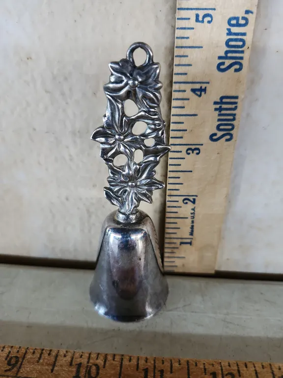 Vintage Reed & Barton Silver Plated New England Collectors Bell 4.5" Tall