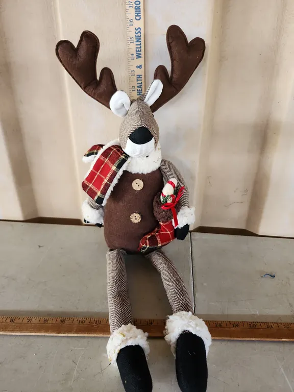 Reindeer Shelf Sitter
