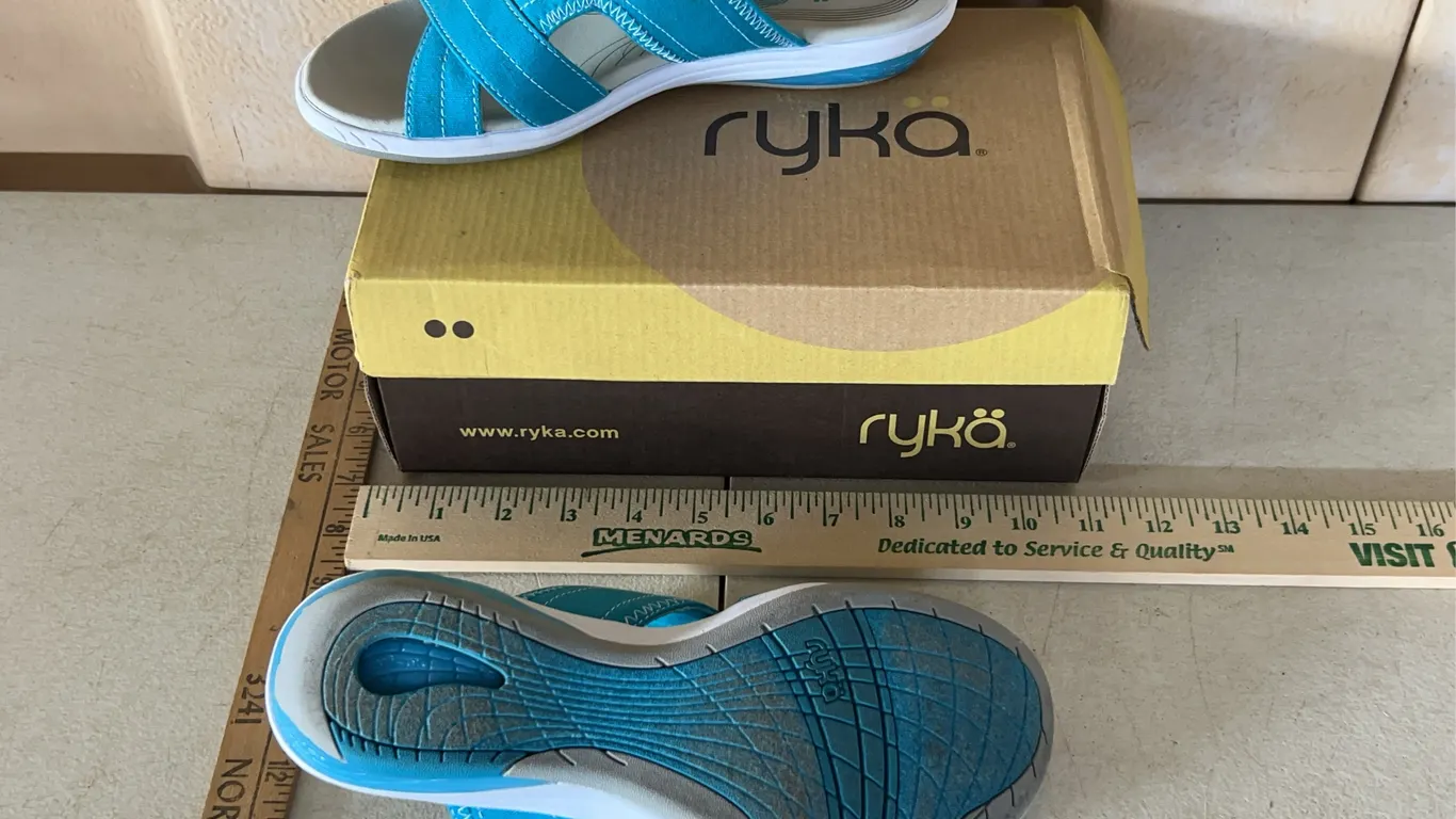 Ryka Kelly Ripa Size 8M Teal Sandals, Lightly Worn