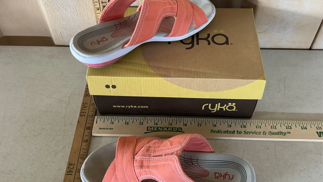 Ryka Kelly Ripa Size 8M Coral Sandals, Lightly Worn