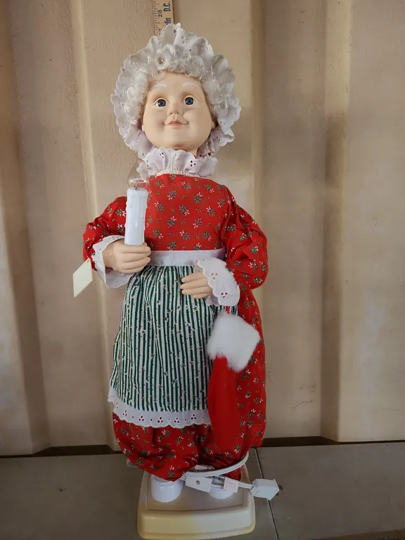 Vintage Telco Motionette Animated Mrs. Claus 24"