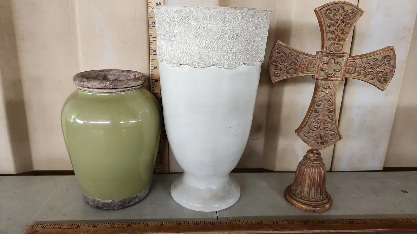 2 Large Vases & 1 Resin Cross