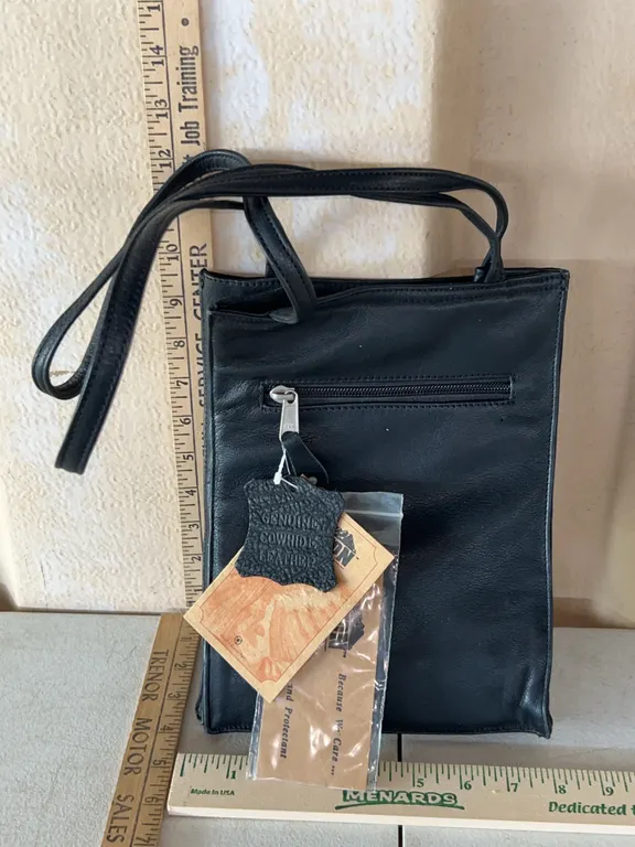 New Canyon Outback Leather Purse