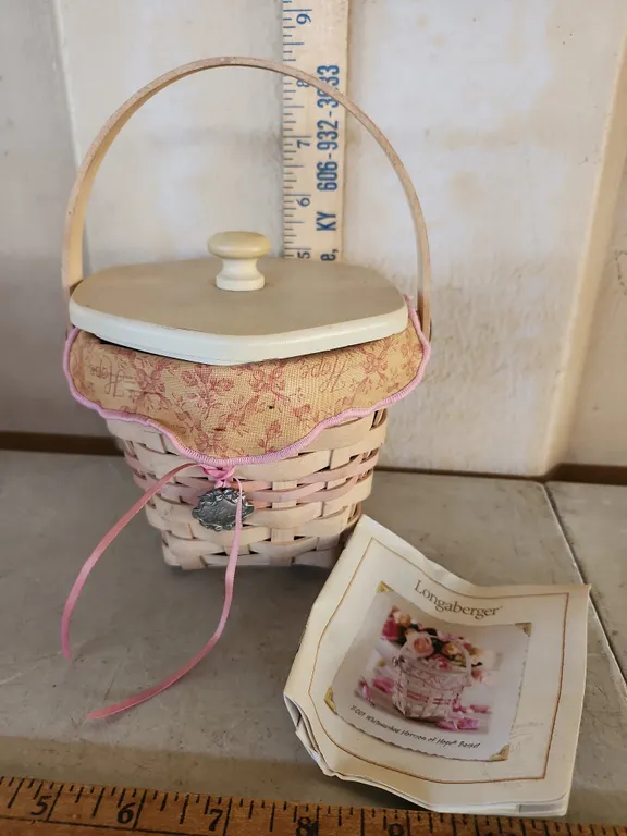 2001 Longaberger Whitewashed Horizon Of Hope Basket W/Liner, Protector, Tie On, & Lid 6"X6"X5"