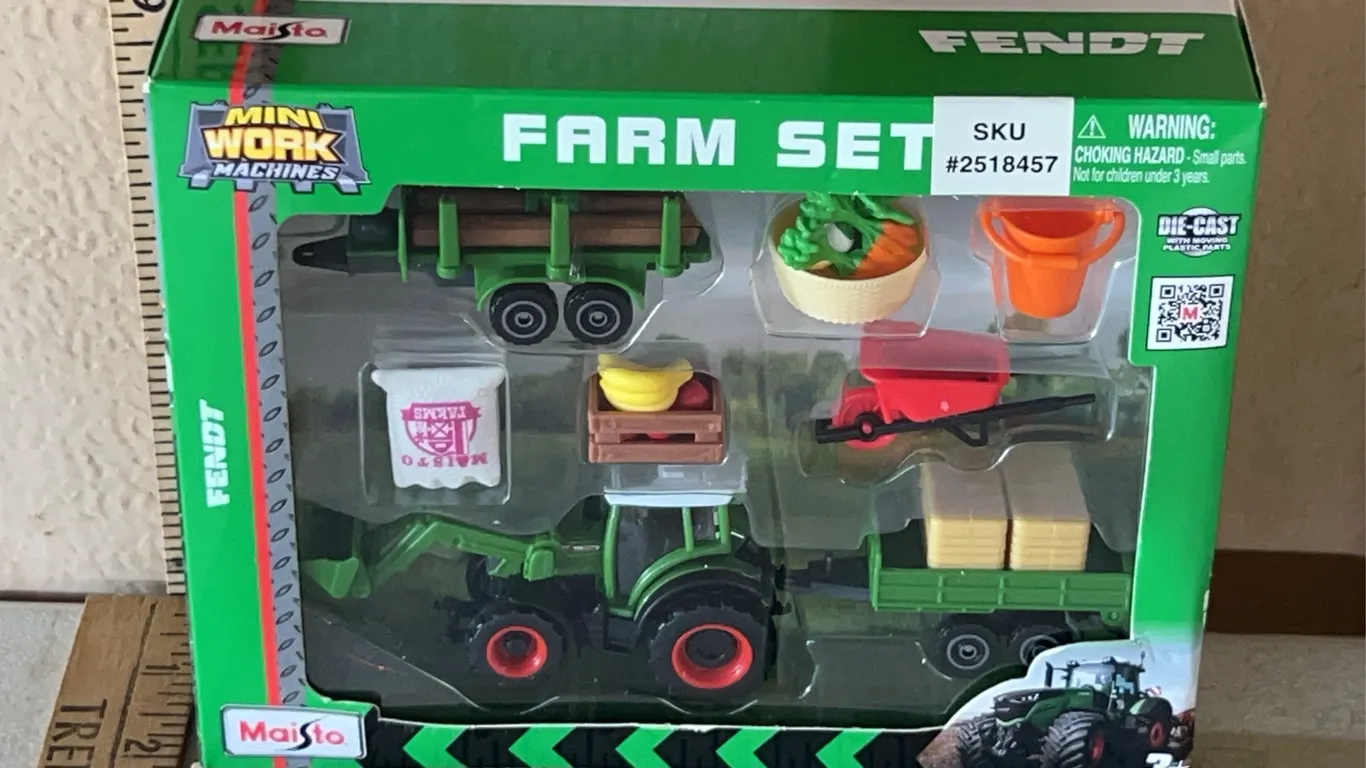 New Maisto Mini Work Machine Farm Set