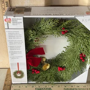 Merry Moments Holiday Mini Wreath 13''