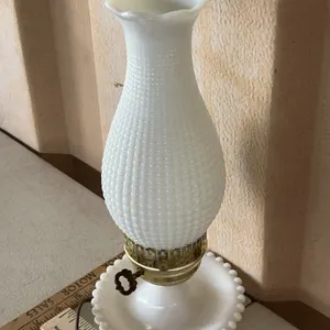 Vintage White Milk Glass Corn Cob Lamp 6''X13''