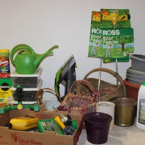 Gardening Supplies & Baskets