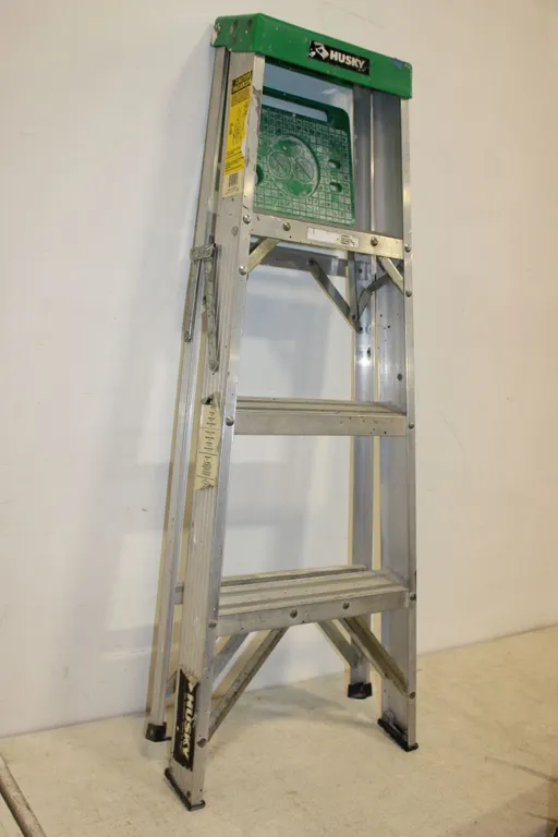 4 Foot Aluminum Ladder