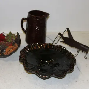 Pottery & Metal Décor