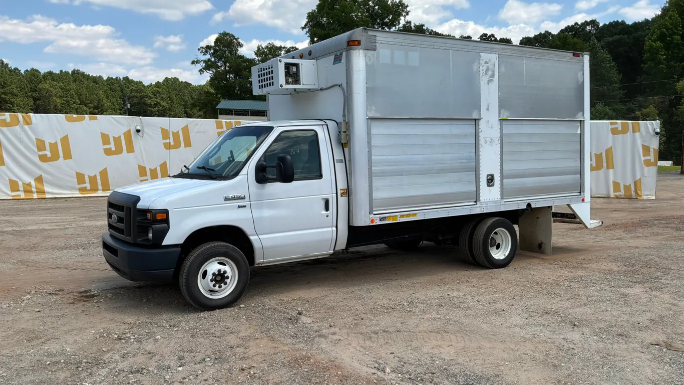 2013 FORD E-450 VIN: 1FDXE4FL1DDA75034 S/A DISTRIBUTION TRUCK