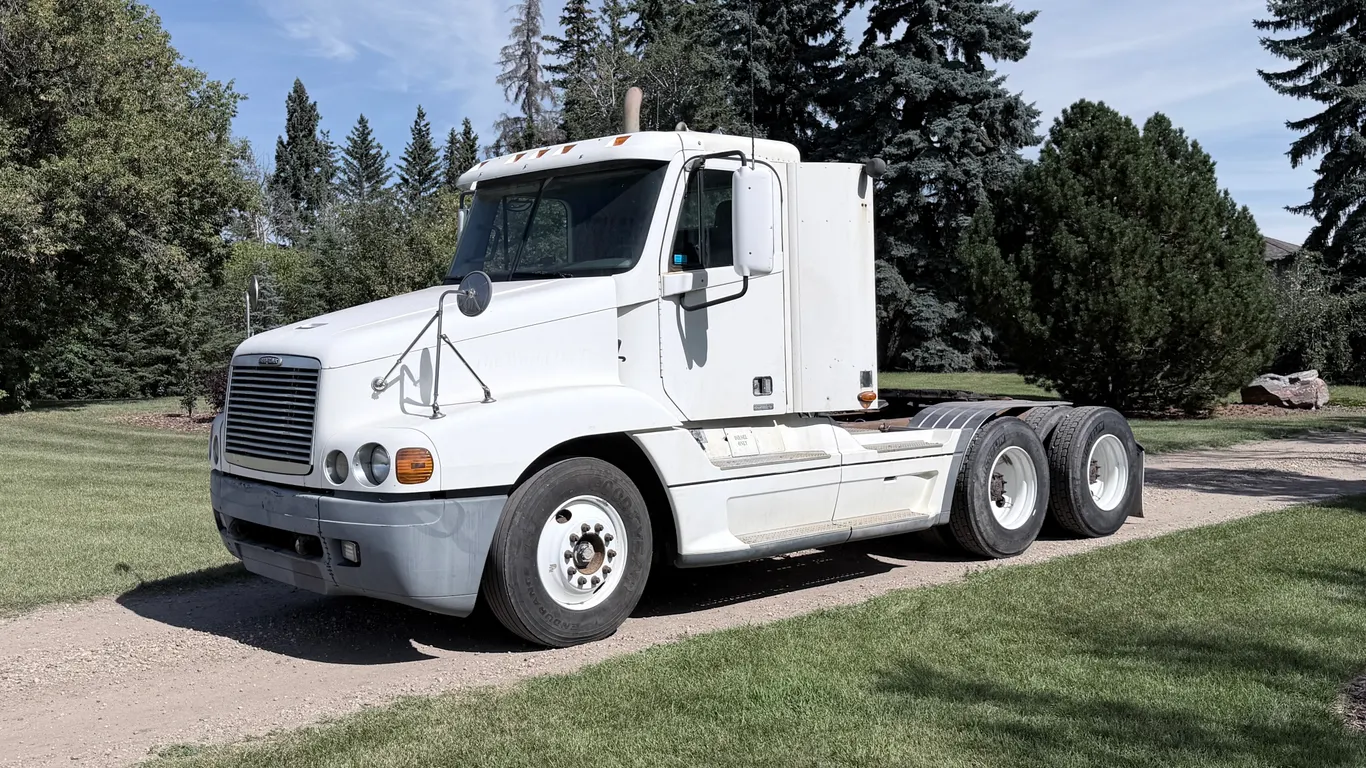 2002 Freightliner ST120 Century t/a Truck Tractor