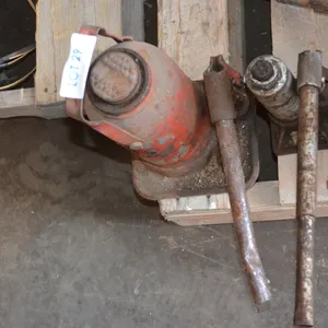 Small Bottle Jack, Large Heavy Bottle Jack