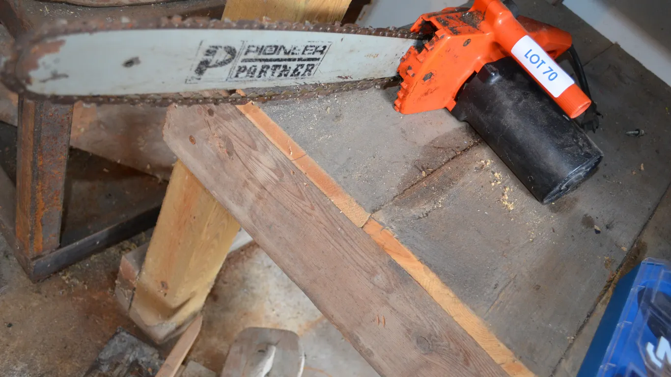 Remington Electric Chain Saw
